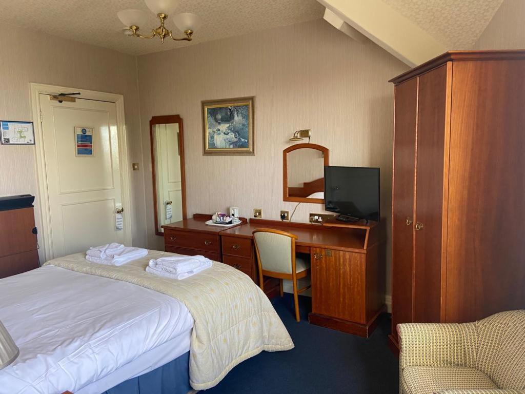 Clarkes Hotel Barrow In Furness Екстериор снимка