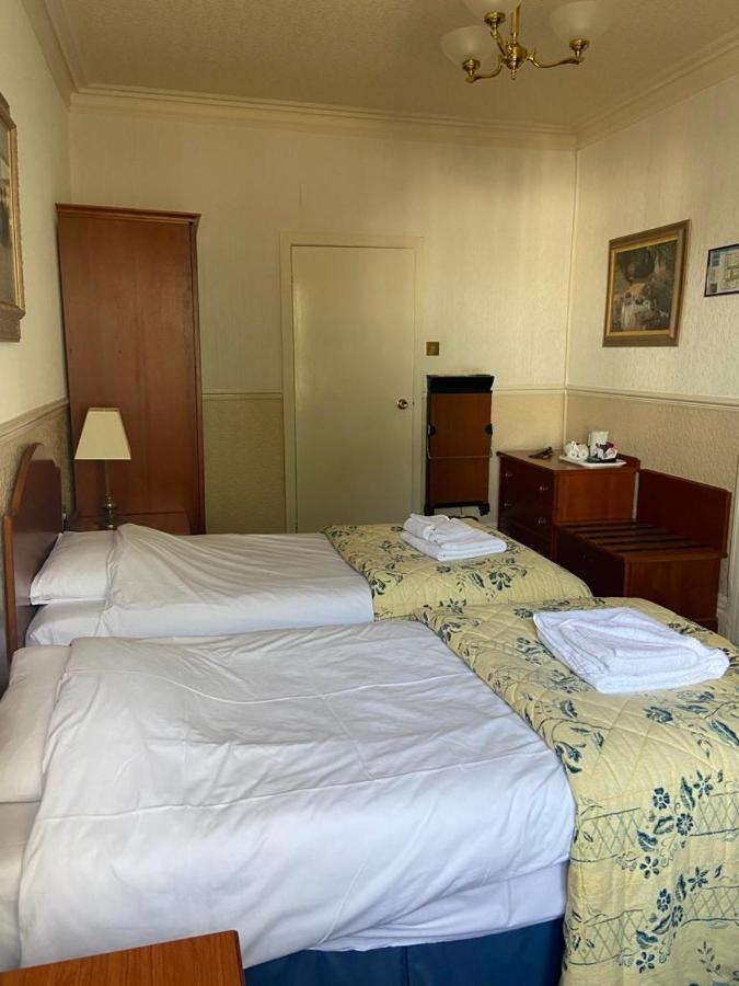 Clarkes Hotel Barrow In Furness Екстериор снимка