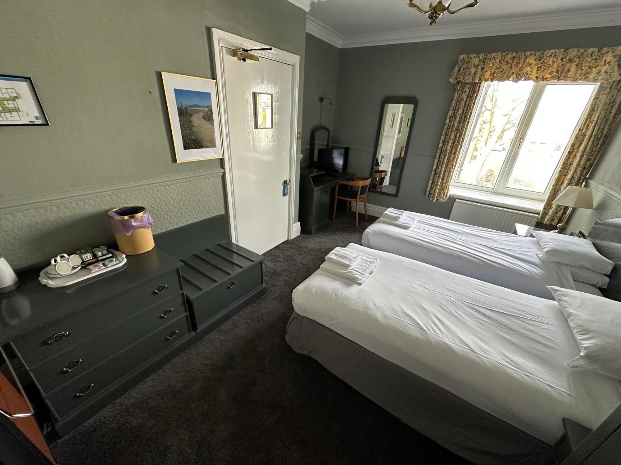 Clarkes Hotel Barrow In Furness Екстериор снимка